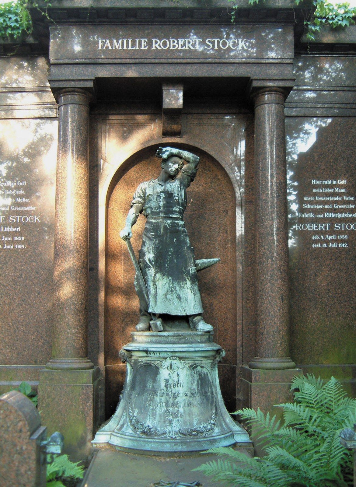 Historisches Grabmal der Familie Stock – Alter Luisenstädtischer Friedhof